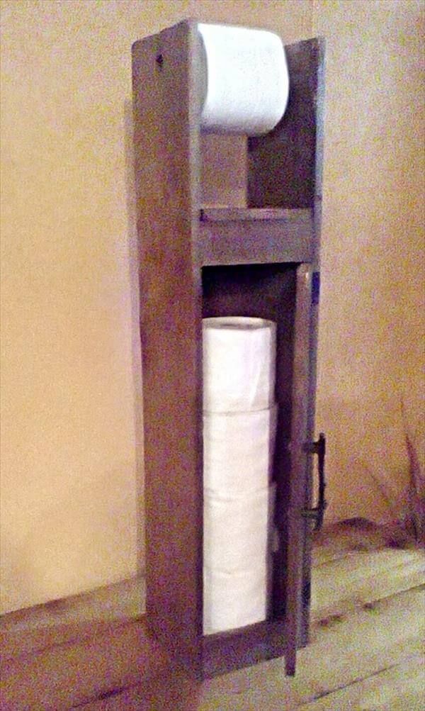 low-cost wooden pallet toiler paper roll holder