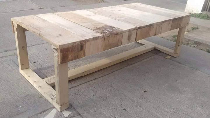 handmade pallet bench