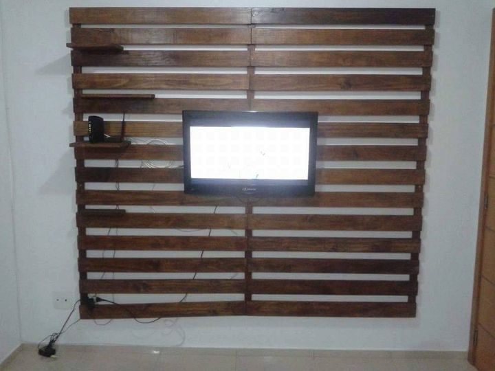 Recycled pallet media wall