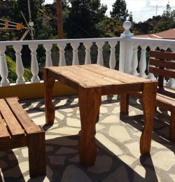 upcycled wooden pallet patio sitting set