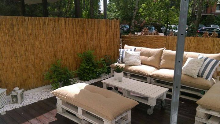 pallet sofa set for outdoor sitting