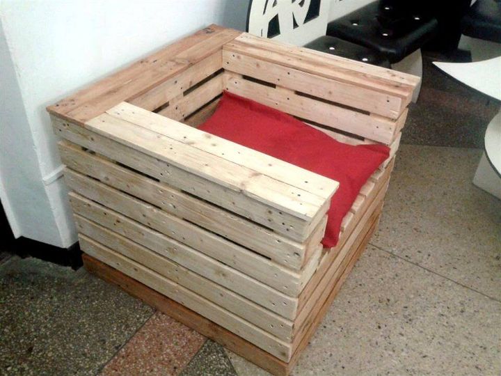 pallet made chair