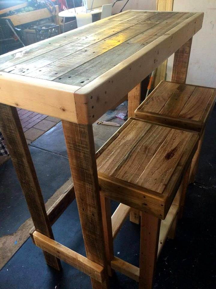 recycled pallet party set or lunch bar with stools