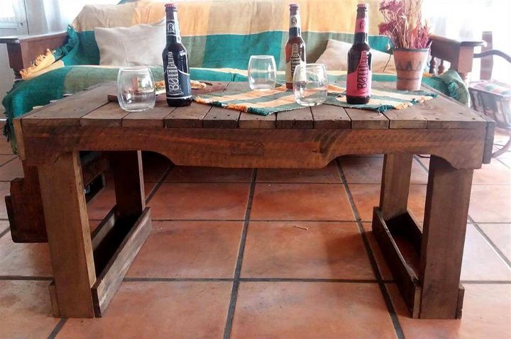 wooden pallet party table