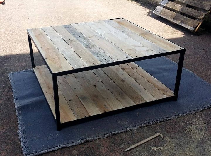 pallet coffee table withpallet coffee table with metal frame metal frame