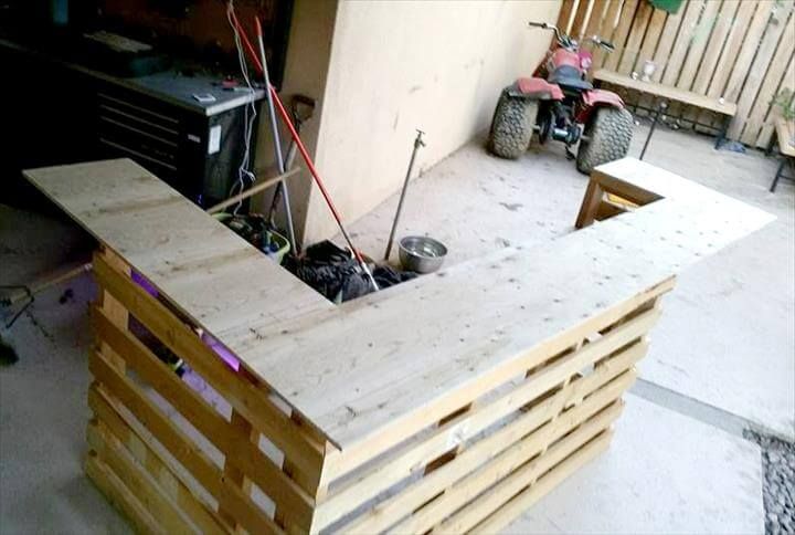 recycled pallet bar