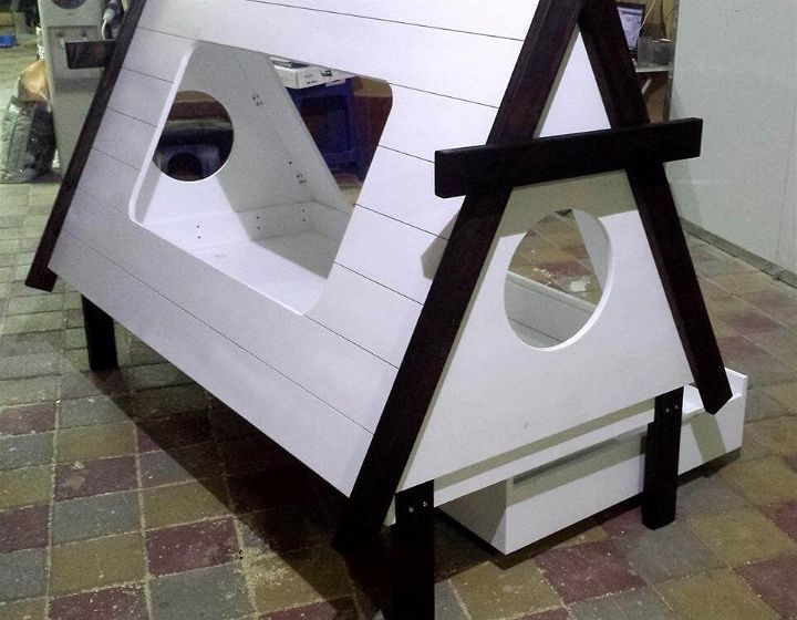 wooden pallet small teepee tent bed