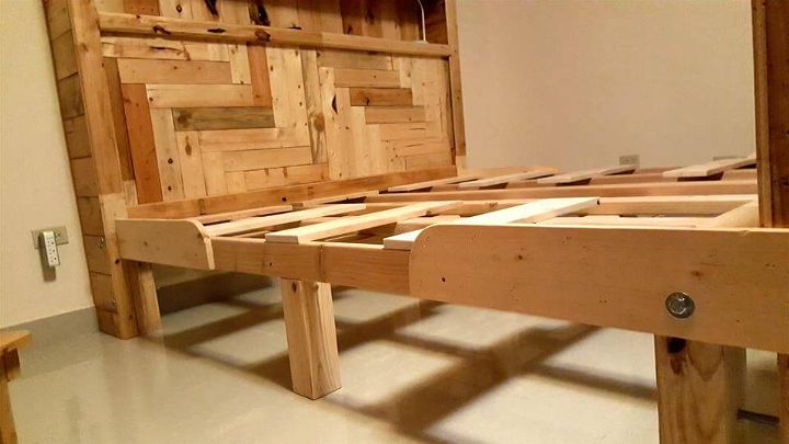 upcycled wooden pallet king size bed