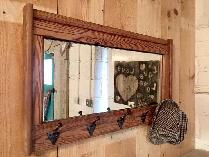 Recycled pallet organizer with mirror