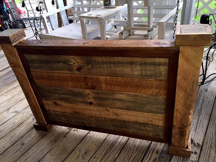 handcrafted pallet robust footboard