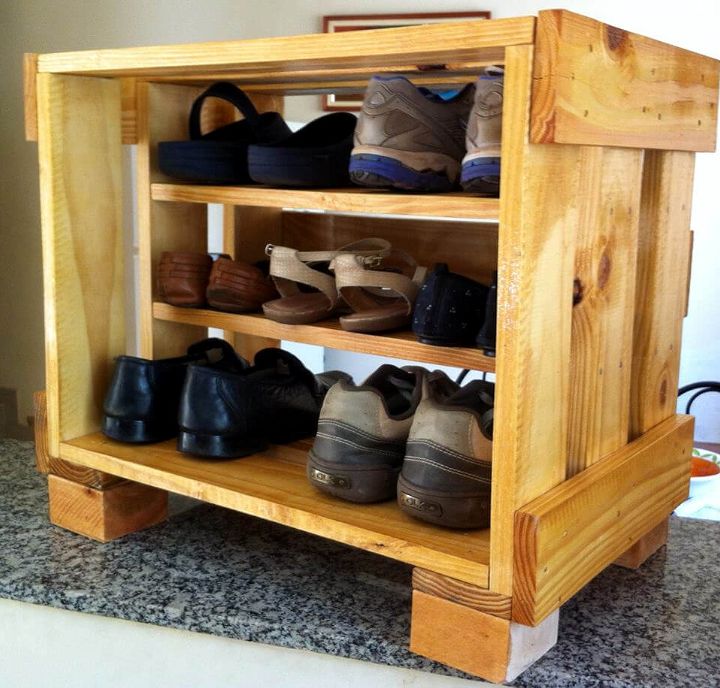 repurposed wooden pallet shoes rack