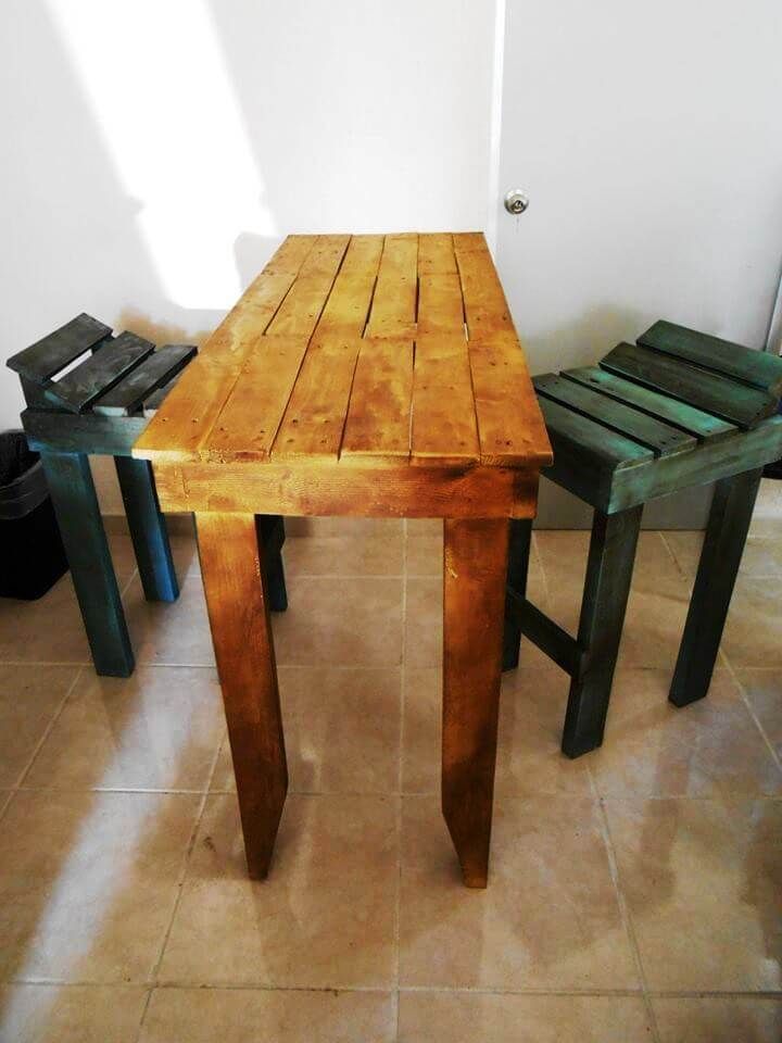 raised pallet bar table and stools set