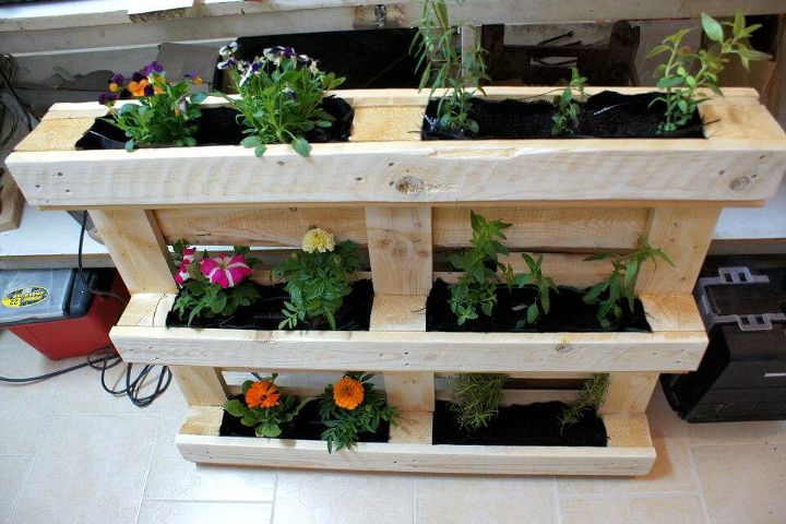 reclaimed wooden pallet vertical flower planter