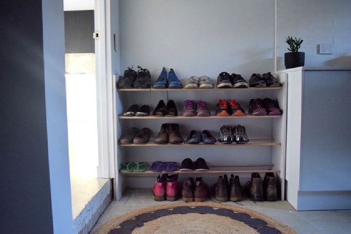 DIY Wooden Dowel Shoe Rack