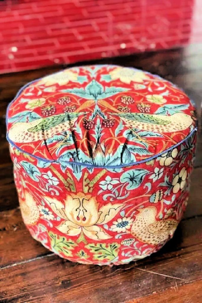 25 DIY Footrest Ideas Free DIY Footstool Plans Pallet Ideas