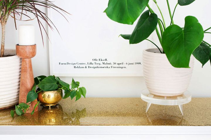 Lucite Plant Stand DIY