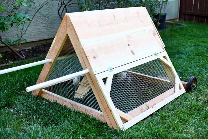 Mobile Triangle Shaped Chicken Coop Design