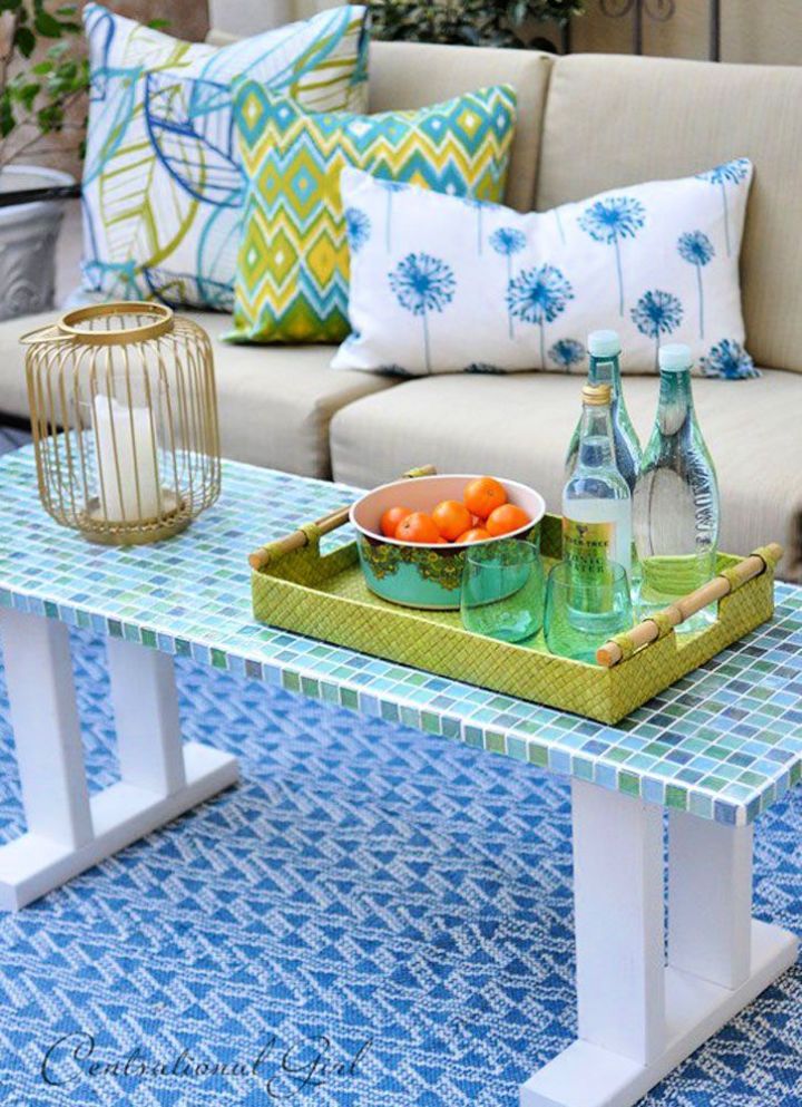 DIY Mosiac Tile Outdoor Table