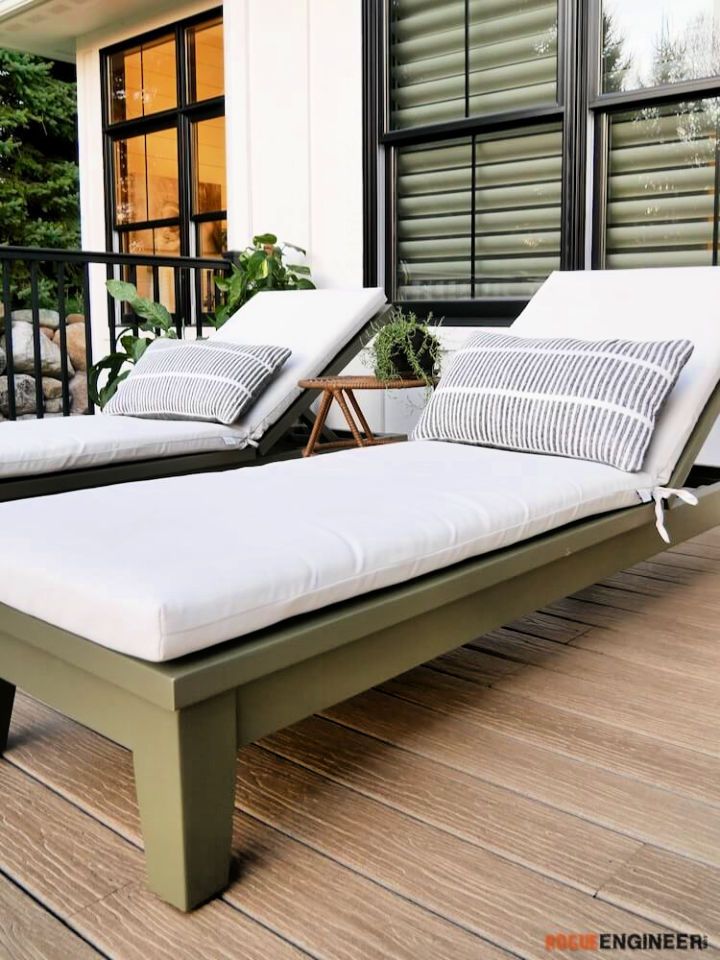 Outdoor Chaise Lounger