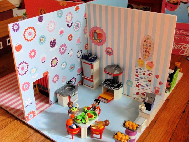 Small Play Set Dollhouse